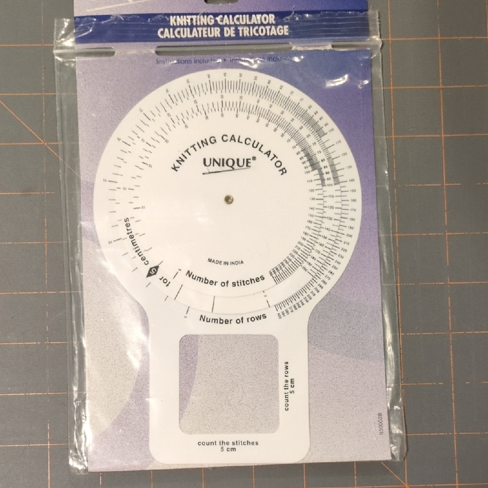 Unique Knitting Calculator in Blue and White